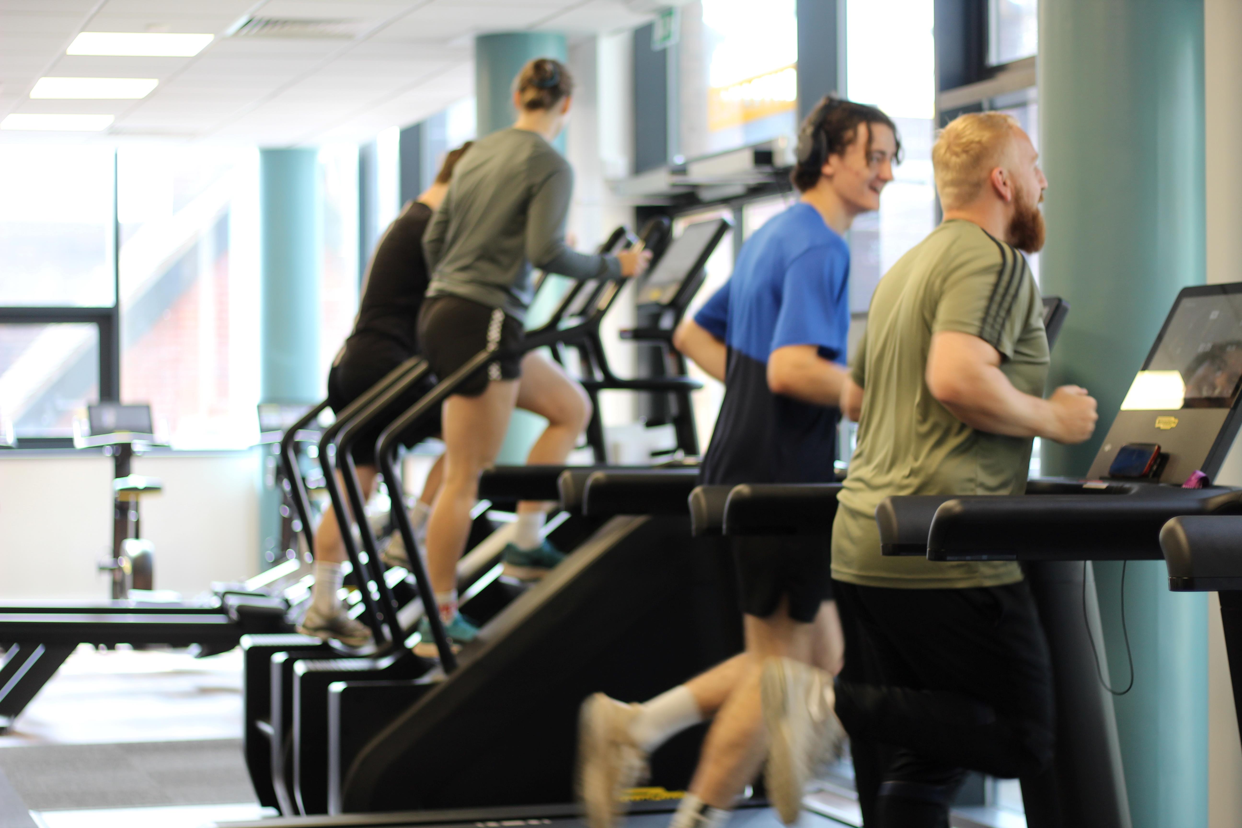 Athlete completing a balanced fitness workout combining strength and conditioning exercises